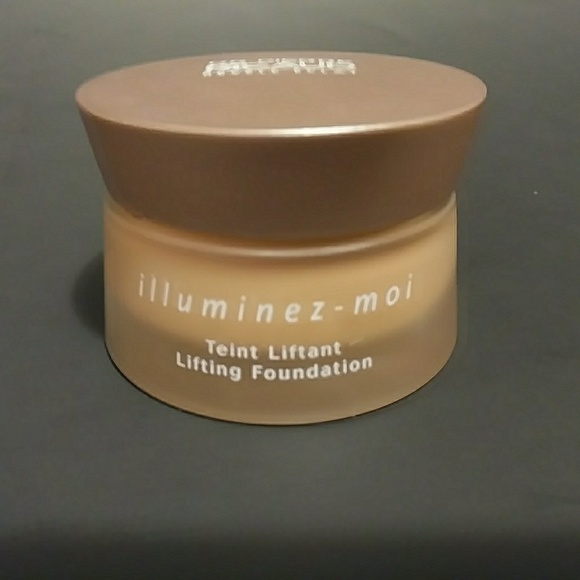 Dr. Pierre Ricaud uplifting Foundation - Picture 1 of 4